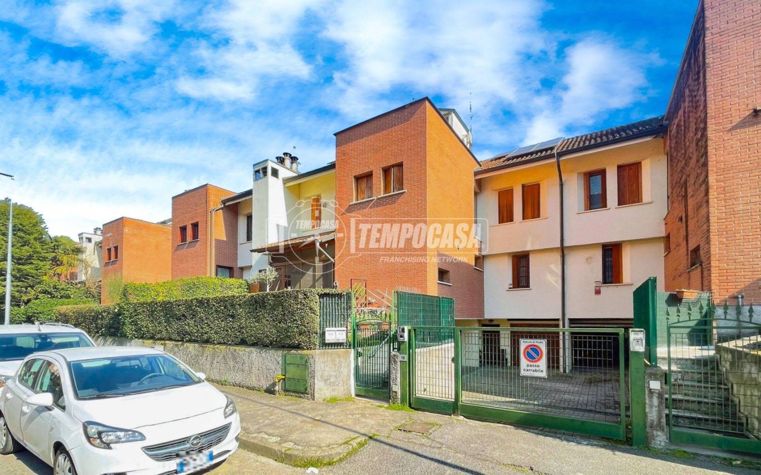 3 bedrooms House in Paullo, Italy No. 77588