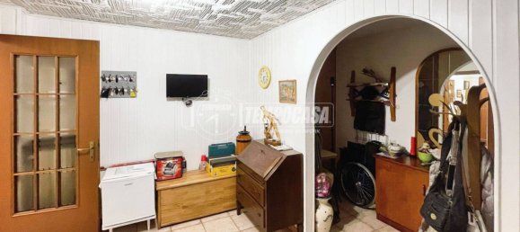 3 bedrooms House in Paullo, Italy No. 77588 66