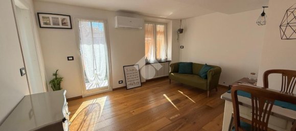 Apartamento de 2 habitaciónes en Genoa, Italy No. 381038 12