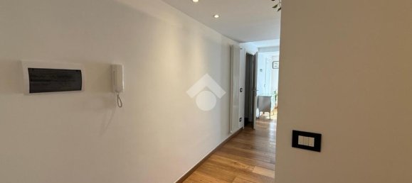 Apartamento de 2 habitaciónes en Genoa, Italy No. 381038 4