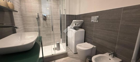 Apartamento de 2 habitaciónes en Genoa, Italy No. 381038 23