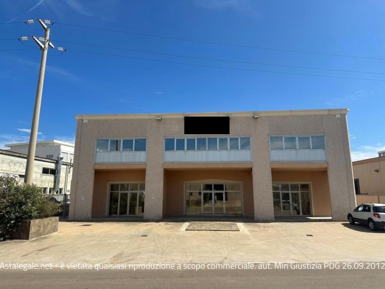 Propriété commerciale à Olbia, Italy 2339m² No. 399062