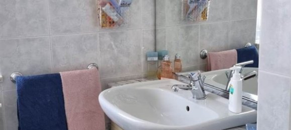 4 rooms House in La Spezia, Italy No. 66556 9