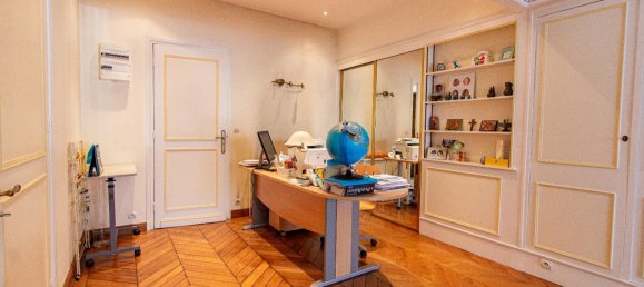 5 bedrooms House in Lille, France No. 77202 6