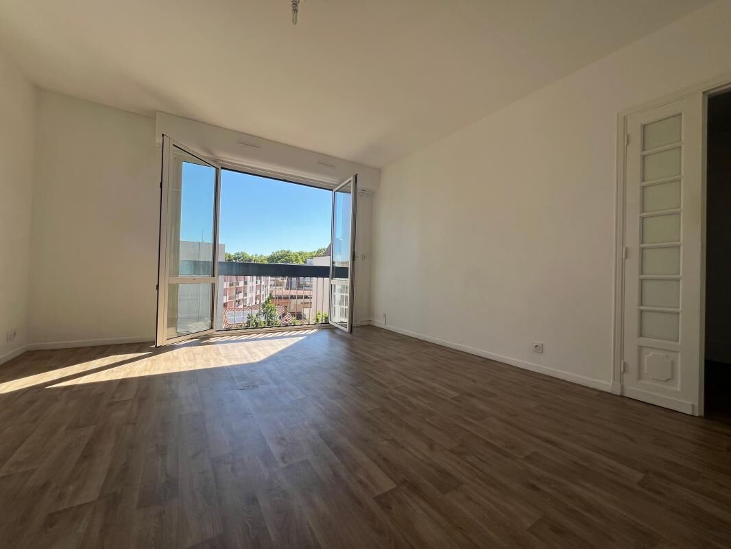 1 bedroom Apartment in Toulouse, France No. 295695
