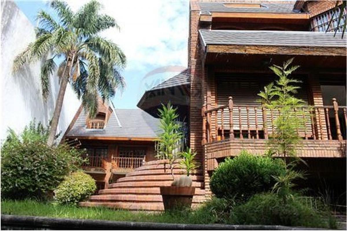5 bedrooms House in Buenos Aires, Argentina No. 87189