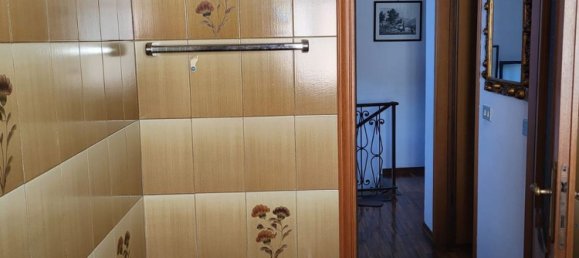 Дом с 7 комнатами в Биелла, Италия № 256363 21