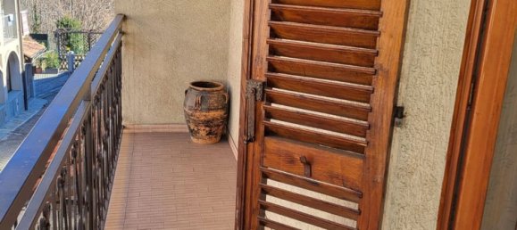 Дом с 7 комнатами в Биелла, Италия № 256363 16