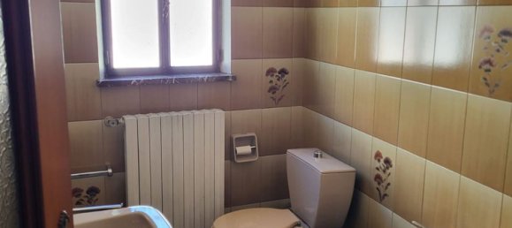 Дом с 7 комнатами в Биелла, Италия № 256363 19