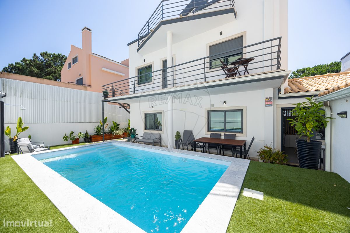 5 bedrooms House in Almada, Portugal No. 16149