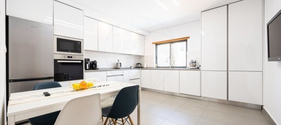 5 bedrooms House in Almada, Portugal No. 16149 4