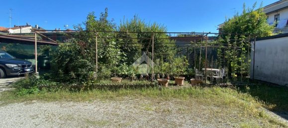 Casa de 11 habitaciónes en Cesano Maderno, Italy No. 139276 38