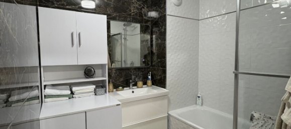 3 rooms Apartment in Rosny-sous-Bois, France No. 328463 8