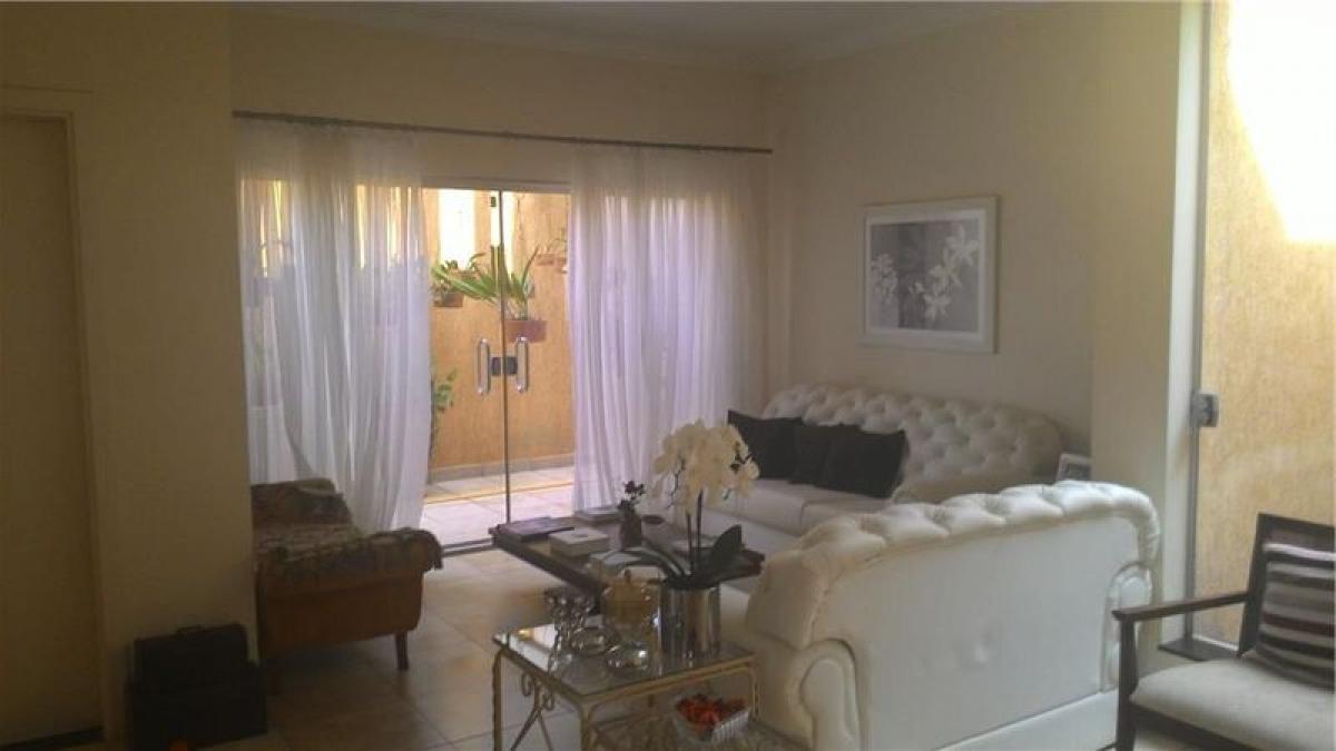 Casa de 3 dormitorios en Sao Paulo, Brazil No. 566300