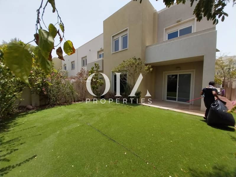 4 bedrooms Villa in Al Reef, UAE No. 20571