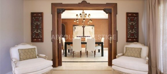 5 bedrooms Villa in Benahavis, Spain No. 89180 4