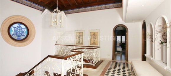 5 bedrooms Villa in Benahavis, Spain No. 89180 10