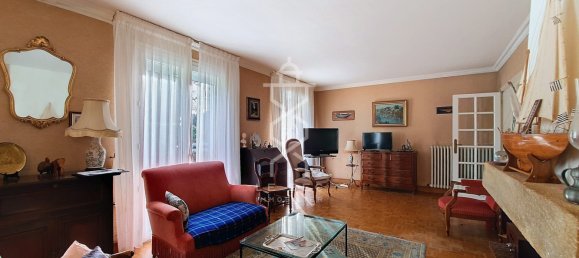 Casa de 3 dormitorios en Lorient, France No. 206128 2