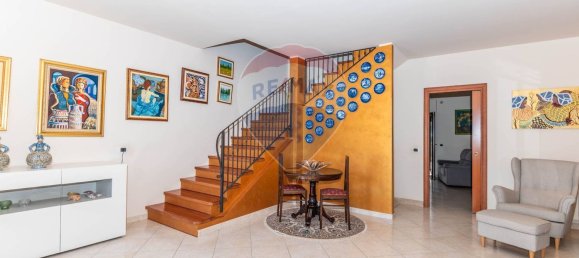 Дом с 6 комнатами в Кальтаджироне, Италия № 305596 15