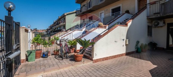 Дом с 6 комнатами в Кальтаджироне, Италия № 305596 36