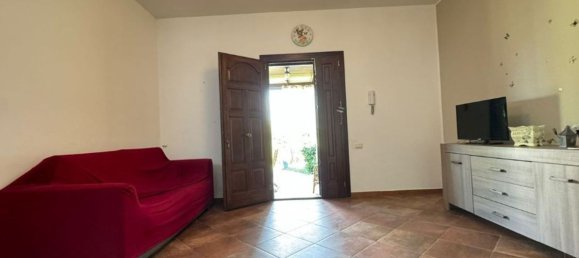 3 Schlafzimmer Haus in Campofelice di Roccella, Italy, Nr. 348536 9