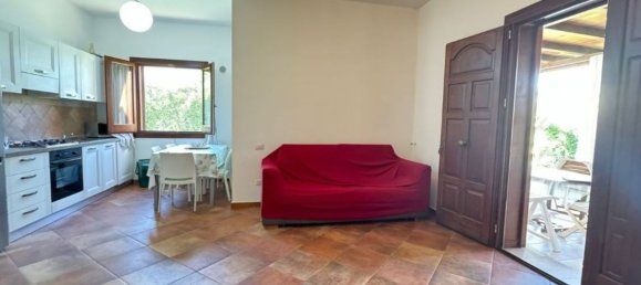 3 Schlafzimmer Haus in Campofelice di Roccella, Italy, Nr. 348536 8
