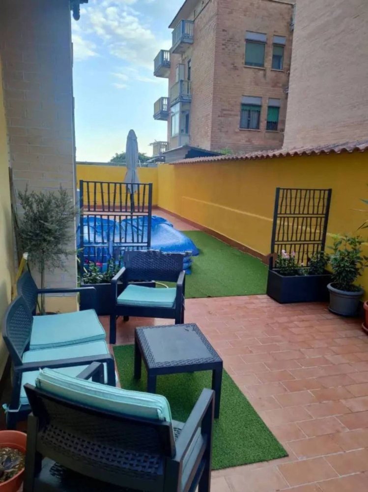 4 rooms Apartment in Rome, Italy No. 82393