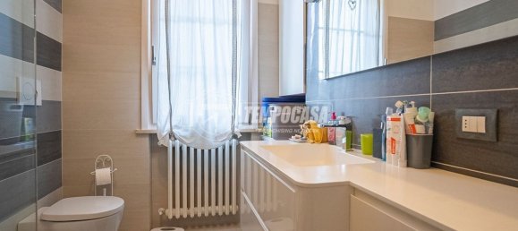 3 rooms Apartment in Sirmione, Italy No. 279461 9