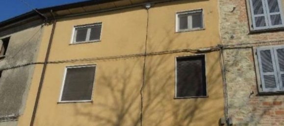 4 rooms House in Canneto Pavese, Italy No. 116384 16