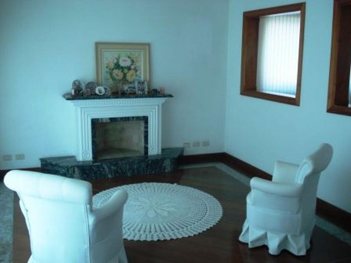 Casa de 4 dormitorios en Sao Paulo, Brazil No. 461858