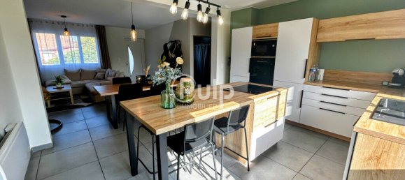 Castillos de 3 dormitorios en Courrieres, France No. 336448 3