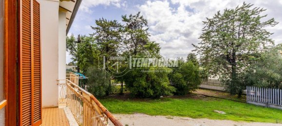 5غرفة منزل في Montecosaro, Italy رقم 129286 27