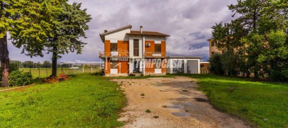 5غرفة منزل في Montecosaro, Italy رقم 129286 4