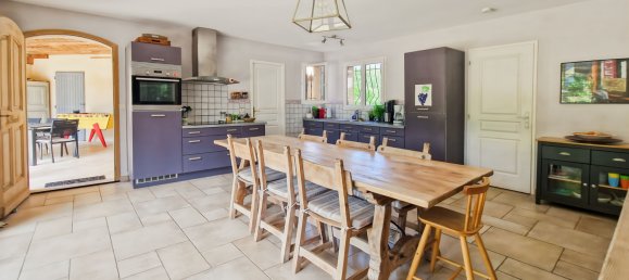 4 bedrooms House in Uzes, France No. 279057 15