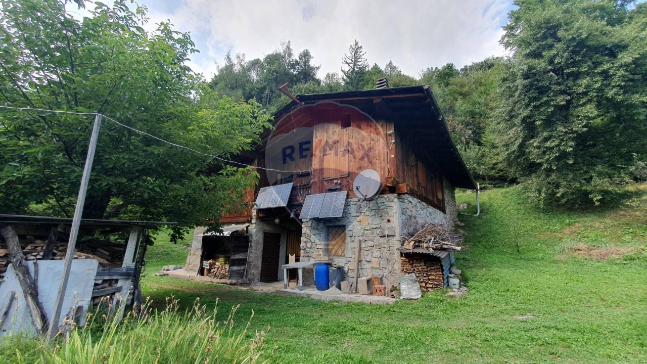 Дом с 5 комнатами в Борго Кьезе, Италия № 235153