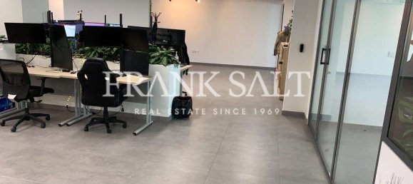 Офис 200м² в Та-Шбиш, Мальта № 12572 4