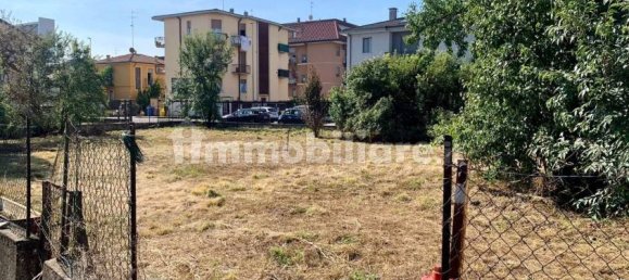 Офис с 4 комнатами в Крема, Италия № 14414 14