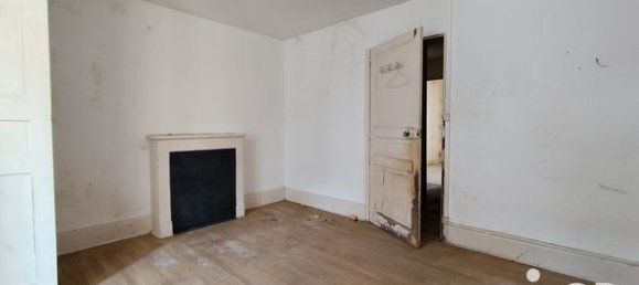 2 bedrooms Townhouse in Mazieres-en-Gatine, France No. 301150 3