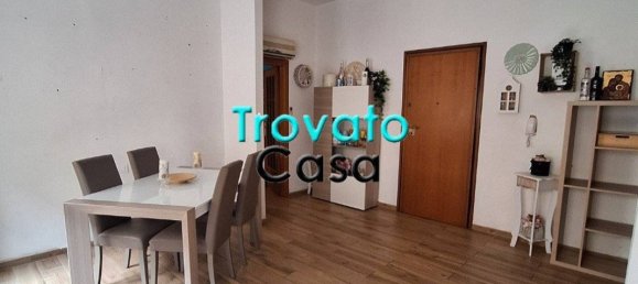 2 bedrooms Apartment in Livorno, Italy No. 273468 5