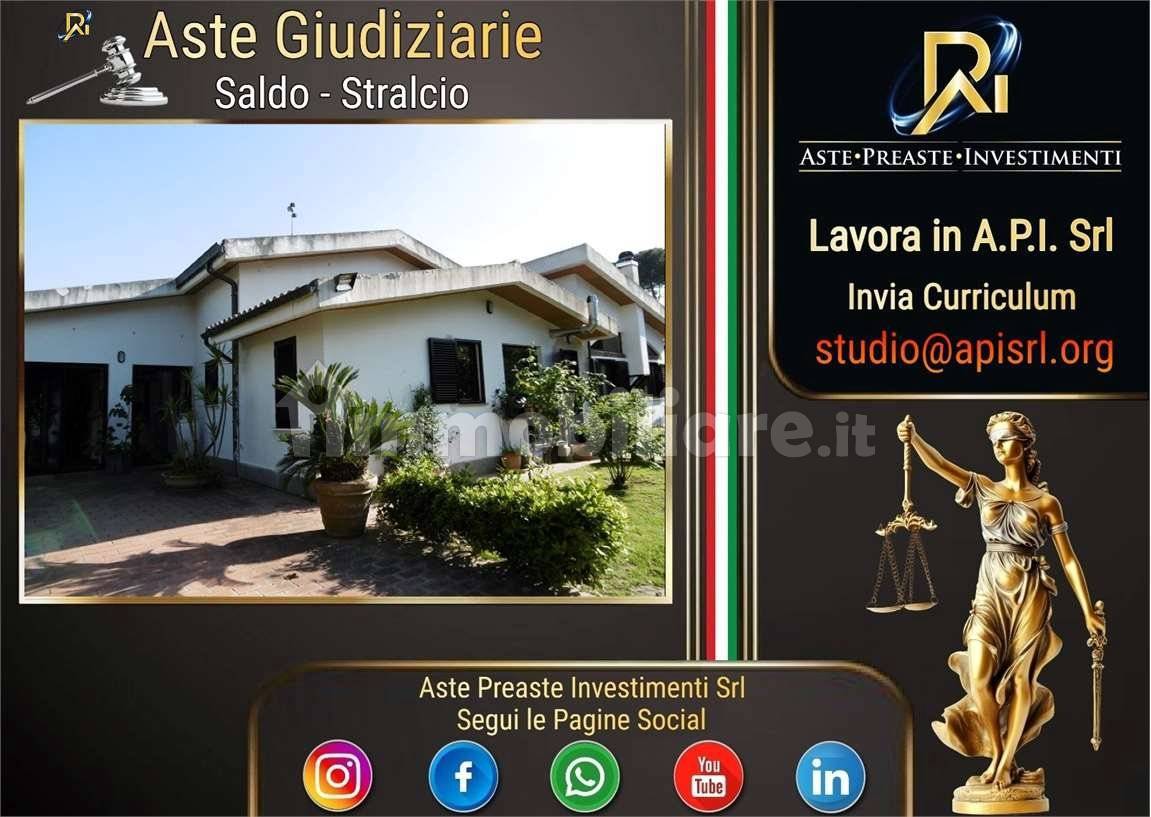 5 bedrooms House in Rome, Italy No. 277085