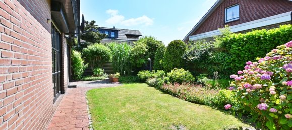 7 rooms House in Leer, Germany No. 232623 15