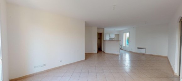 6 bedrooms House in Courville-sur-Eure, France No. 101780 3