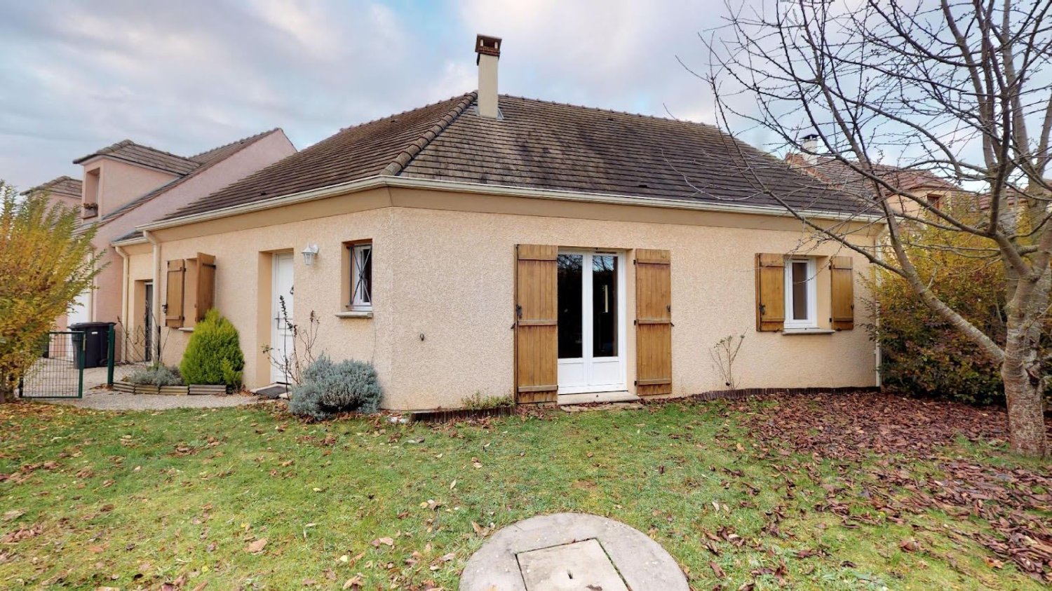 6 bedrooms House in Courville-sur-Eure, France No. 101780