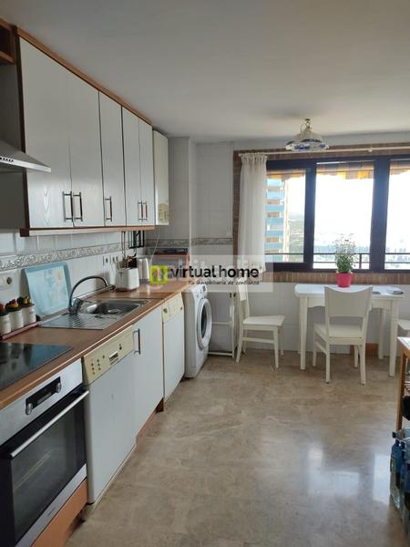 4 bedrooms Apartment in Benidorm, Spain No. 82527