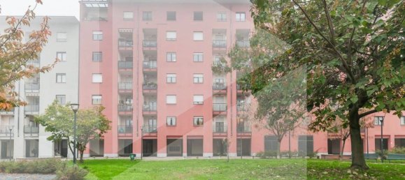 1 bedroom Apartment in Milan, Italy No. 241626 2