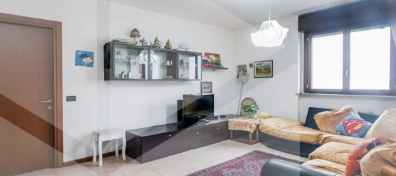 1 bedroom Apartment in Milan, Italy No. 241626 5