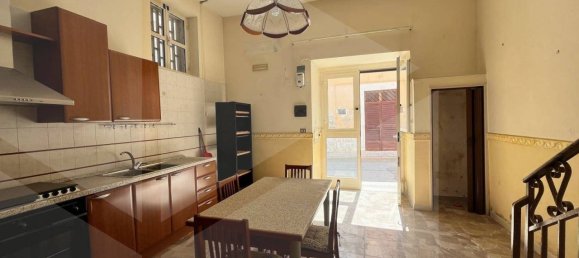 3-salle Maison à Cerignola, Italy No. 31405 2