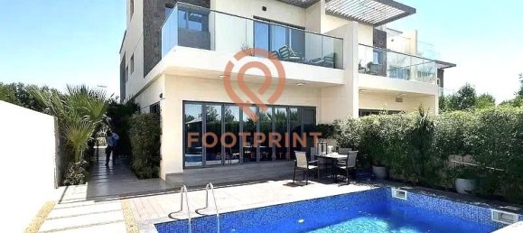 Adosado de 4 dormitorios en Dubai, UAE No. 23717 5