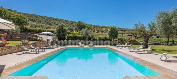 7 chambres Maison à Tuoro sul Trasimeno, Italy No. 54174 3