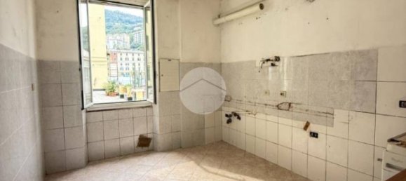 2 Schlafzimmer Wohnung in Genoa, Italy, Nr. 308634 10